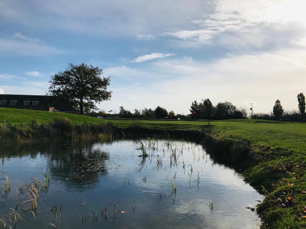 Silverstone Golf Club And Hotel Buitenkant foto