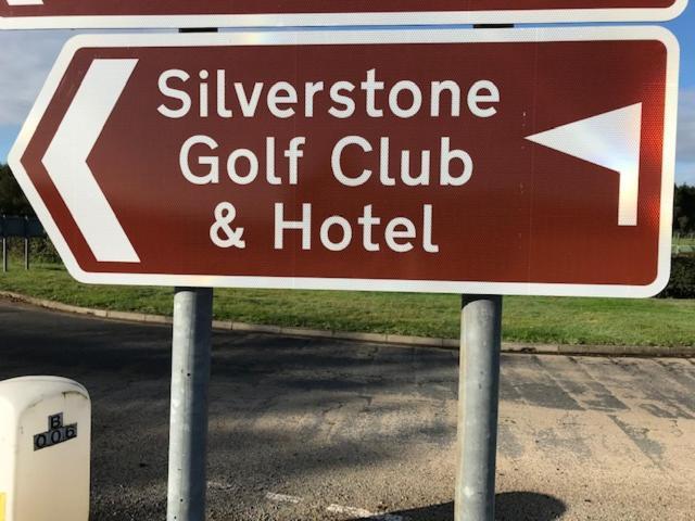Silverstone Golf Club And Hotel Buitenkant foto