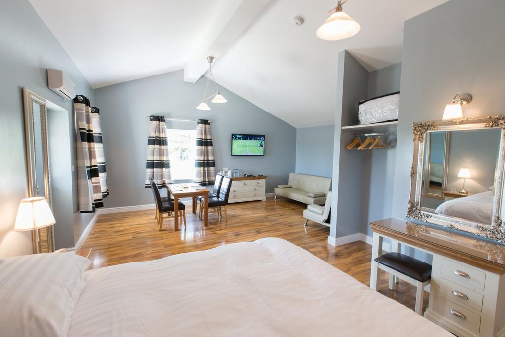 Silverstone Golf Club And Hotel Buitenkant foto